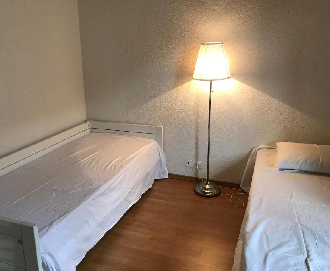 Simple Flat 72 M2 In The Centre Of With Private Parking Apartment